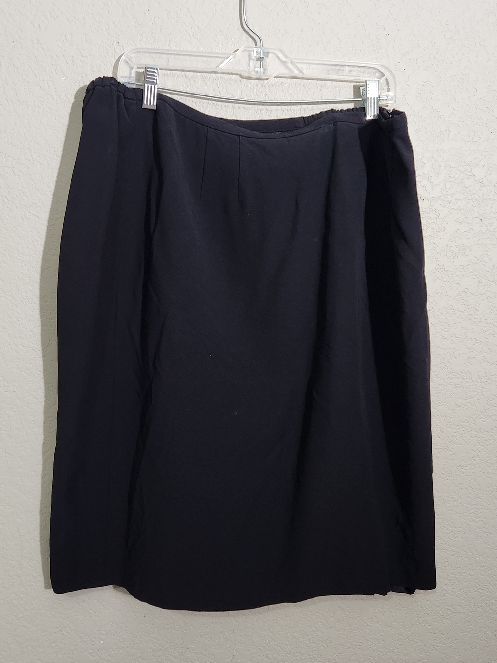 Elegant Black Midi Skirt – Timeless A-Line